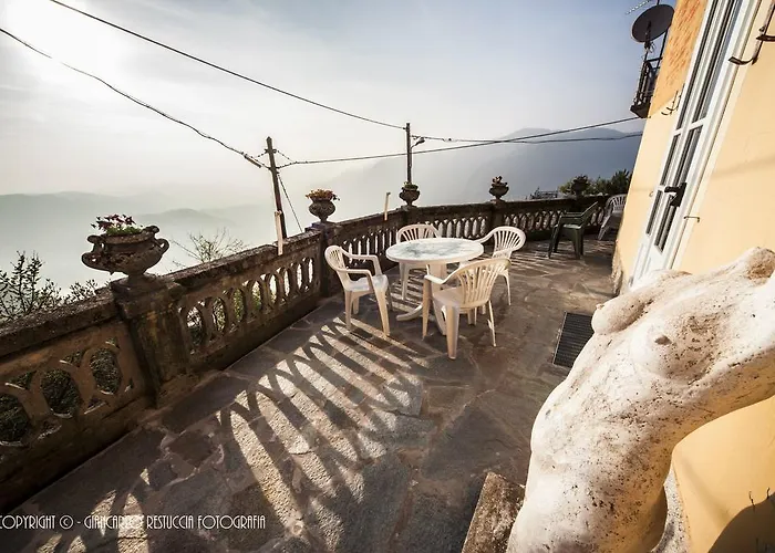 Il Balcone Sul 3* Брунате